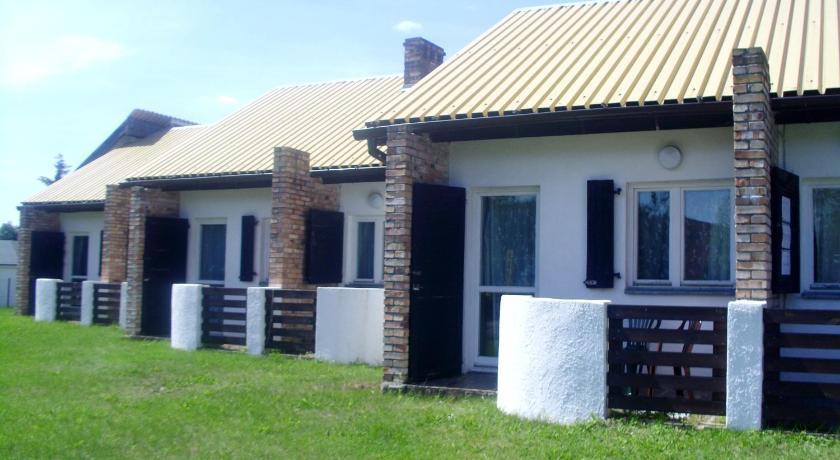 Osrodek Domino Villa Dźwirzyno Exteriör bild